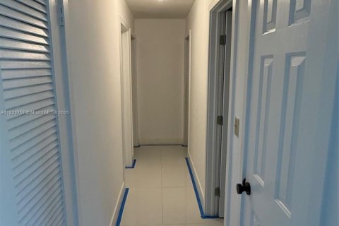 House in Homestead, Florida 5 bedrooms, 152.36 sq.m. № 1788413 - photo 9