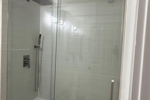 House in Homestead, Florida 5 bedrooms, 152.36 sq.m. № 1788413 - photo 10