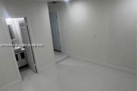 House in Homestead, Florida 5 bedrooms, 152.36 sq.m. № 1788413 - photo 14