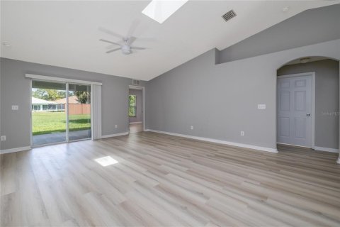 Villa ou maison à vendre à Palm Coast, Floride: 4 chambres, 162.67 m2 № 2427146 - photo 5