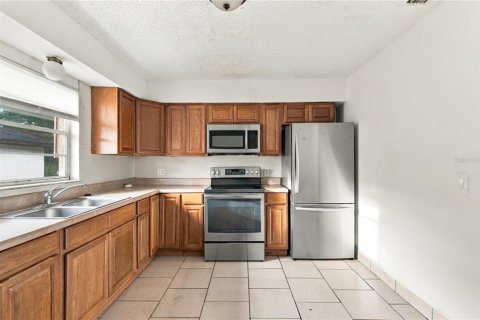 Immobilier commercial à vendre à Lakeland, Floride: 4 chambres, 169.08 m2 № 2414070 - photo 18