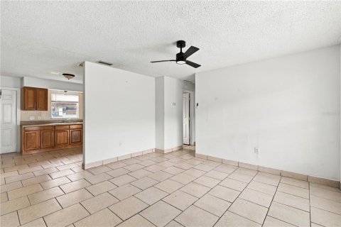 Immobilier commercial à vendre à Lakeland, Floride: 4 chambres, 169.08 m2 № 2414070 - photo 7