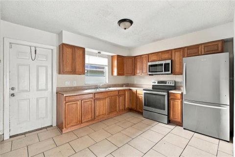 Immobilier commercial à vendre à Lakeland, Floride: 4 chambres, 169.08 m2 № 2414070 - photo 16