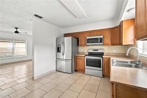 Immobilier commercial à vendre à Lakeland, Floride: 4 chambres, 169.08 m2 № 2414070 - photo 25