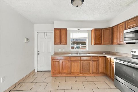 Immobilier commercial à vendre à Lakeland, Floride: 4 chambres, 169.08 m2 № 2414070 - photo 17
