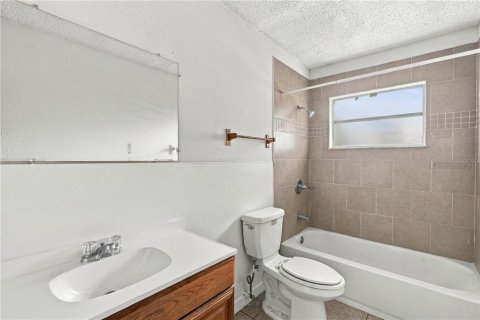 Immobilier commercial à vendre à Lakeland, Floride: 4 chambres, 169.08 m2 № 2414070 - photo 15