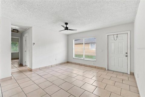 Immobilier commercial à vendre à Lakeland, Floride: 4 chambres, 169.08 m2 № 2414070 - photo 8