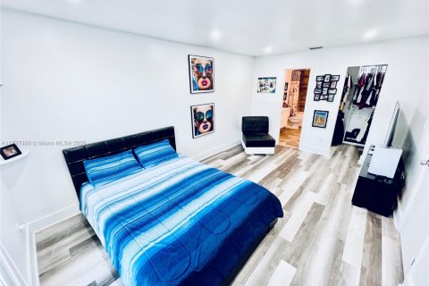 Condo in North Miami, Florida, 2 bedrooms  № 1867301 - photo 23