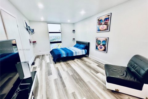 Condo in North Miami, Florida, 2 bedrooms  № 1867301 - photo 25