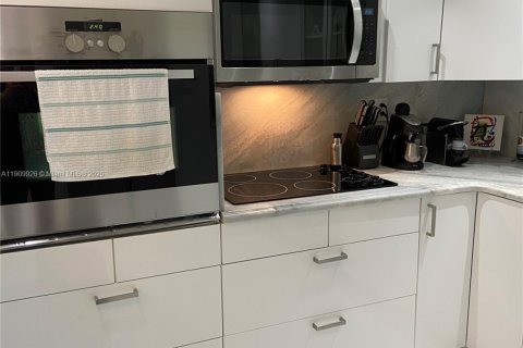 Copropriété à vendre à Sunny Isles Beach, Floride: 1 chambre, 93.37 m2 № 1965263 - photo 5