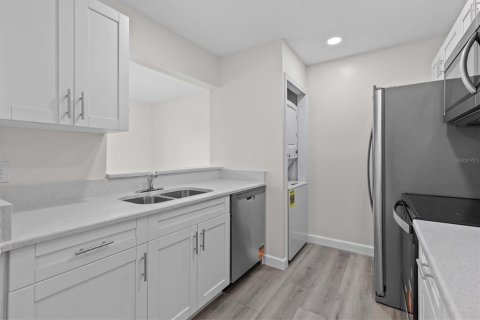 Copropriété à vendre à Tarpon Springs, Floride: 2 chambres, 94.76 m2 № 2400911 - photo 15