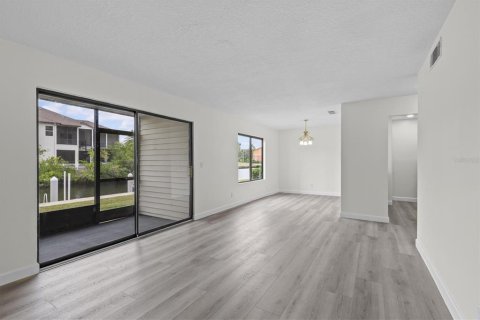 Copropriété à vendre à Tarpon Springs, Floride: 2 chambres, 94.76 m2 № 2400911 - photo 5