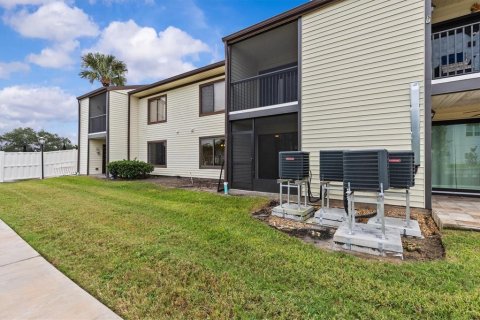 Copropriété à vendre à Tarpon Springs, Floride: 2 chambres, 94.76 m2 № 2400911 - photo 30