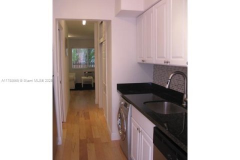 Copropriété à vendre à Miami Beach, Floride: 1 chambre, 39.58 m2 № 1985326 - photo 9