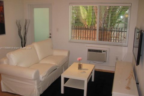 Copropriété à vendre à Miami Beach, Floride: 1 chambre, 39.58 m2 № 1985326 - photo 4