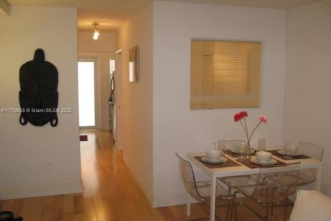 Copropriété à vendre à Miami Beach, Floride: 1 chambre, 39.58 m2 № 1985326 - photo 3