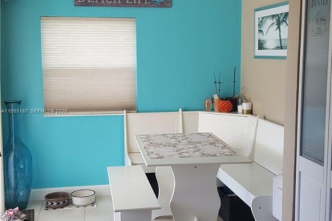 Villa ou maison à louer à Oakland Park, Floride: 3 chambres, 95.5 m2 № 2024249 - photo 6