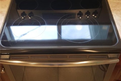 Villa ou maison à louer à Oakland Park, Floride: 3 chambres, 95.5 m2 № 2024249 - photo 11