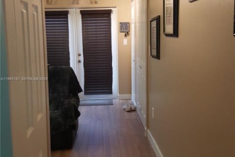 Villa ou maison à louer à Oakland Park, Floride: 3 chambres, 95.5 m2 № 2024249 - photo 14