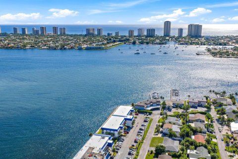 Condominio en venta en Riviera Beach, Florida, 1 dormitorio, 62.62 m2 № 2154914 - foto 20
