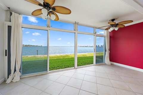 Condominio en venta en Riviera Beach, Florida, 1 dormitorio, 62.62 m2 № 2154914 - foto 3