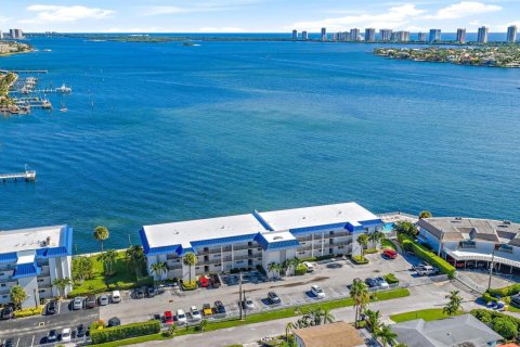 Condominio en venta en Riviera Beach, Florida, 1 dormitorio, 62.62 m2 № 2154914 - foto 15