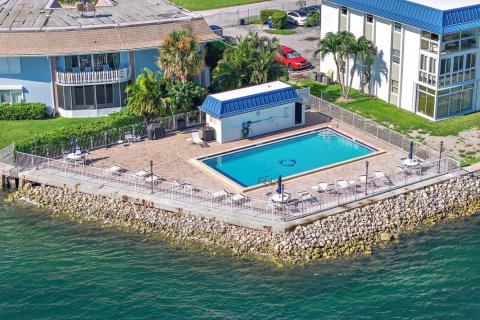 Condominio en venta en Riviera Beach, Florida, 1 dormitorio, 62.62 m2 № 2154914 - foto 16