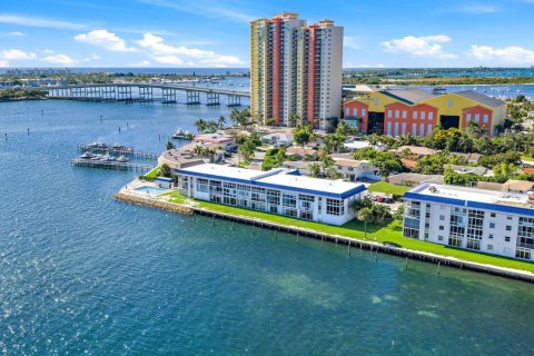 Condominio en venta en Riviera Beach, Florida, 1 dormitorio, 62.62 m2 № 2154914 - foto 18