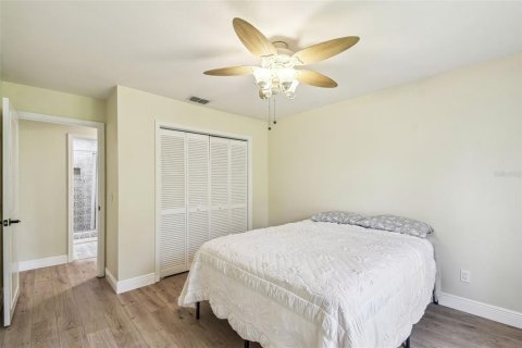 House in Crystal River, Florida 2 bedrooms, 100.52 sq.m. № 1663369 - photo 17