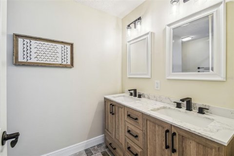 House in Crystal River, Florida 2 bedrooms, 100.52 sq.m. № 1663369 - photo 21
