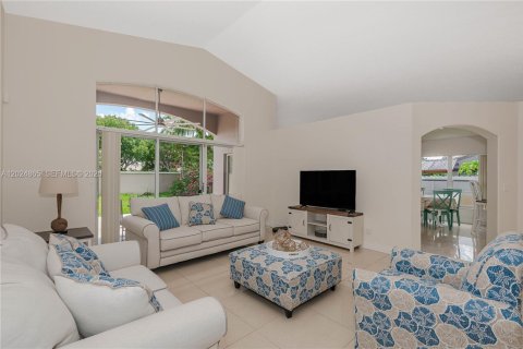 Casa en venta en Pembroke Pines, Florida, 4 dormitorios, 194.91 m2 № 2178133 - foto 5