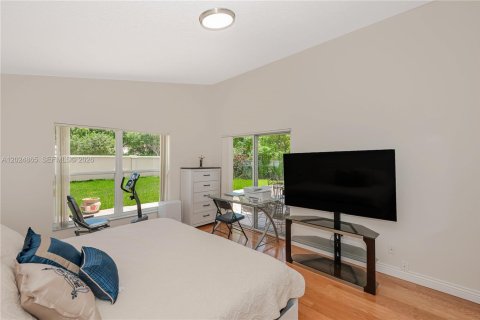 Casa en venta en Pembroke Pines, Florida, 4 dormitorios, 194.91 m2 № 2178133 - foto 19