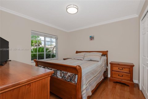Casa en venta en Pembroke Pines, Florida, 4 dormitorios, 194.91 m2 № 2178133 - foto 24