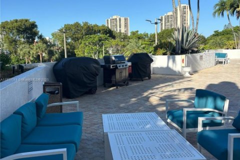 Copropriété à vendre à Aventura, Floride: 2 chambres, 107.58 m2 № 1941373 - photo 11