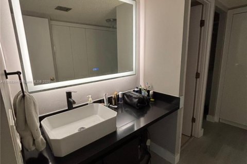 Copropriété à vendre à Aventura, Floride: 2 chambres, 107.58 m2 № 1941373 - photo 21