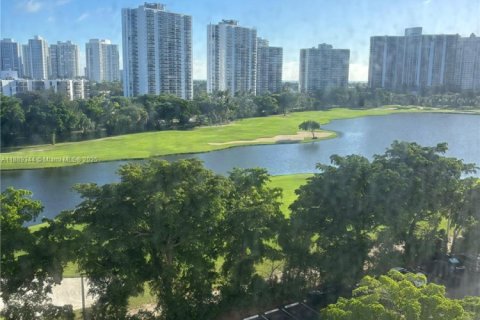 Copropriété à vendre à Aventura, Floride: 2 chambres, 107.58 m2 № 1941373 - photo 30