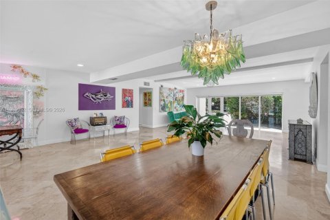 Casa en venta en North Miami Beach, Florida, 5 dormitorios, 301.93 m2 № 2032684 - foto 8