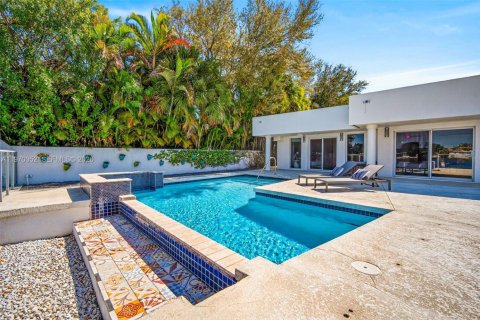 Casa en venta en North Miami Beach, Florida, 5 dormitorios, 301.93 m2 № 2032684 - foto 20