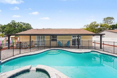 Villa ou maison à vendre à Tampa, Floride: 4 chambres, 174.93 m2 № 2097242 - photo 2