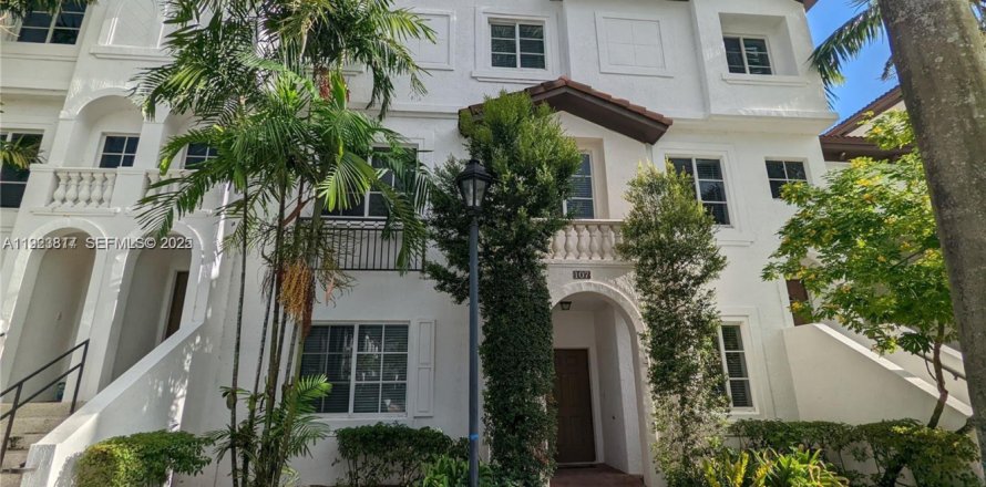 Condo à Miramar, Floride, 3 chambres № 1982703