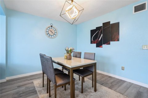 Townhouse in Davenport, Florida 3 bedrooms, 128.76 sq.m. № 1532429 - photo 21