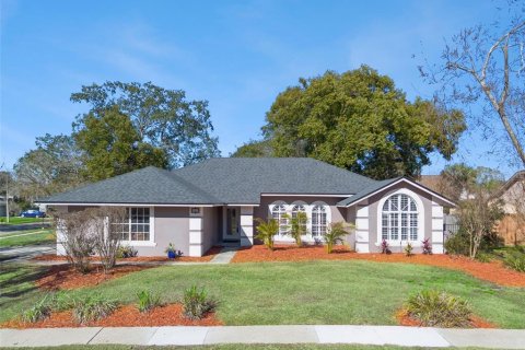 House in Oviedo, Florida 3 bedrooms, 198.16 sq.m. № 2203172