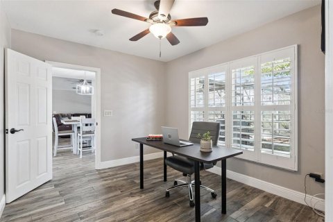 House in Oviedo, Florida 3 bedrooms, 198.16 sq.m. № 2203172 - photo 29