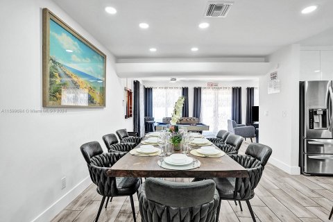 Villa ou maison à louer à Hollywood, Floride: 3 chambres, 148.64 m2 № 1980076 - photo 17