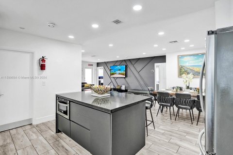 Villa ou maison à louer à Hollywood, Floride: 3 chambres, 148.64 m2 № 1980076 - photo 14