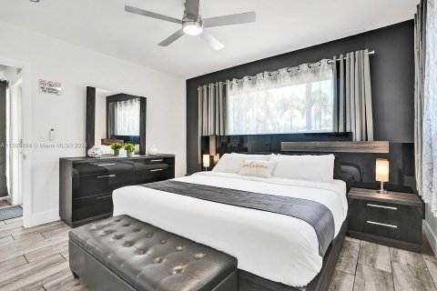 Villa ou maison à louer à Hollywood, Floride: 3 chambres, 148.64 m2 № 1980076 - photo 24