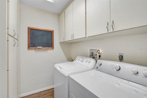 Villa ou maison à louer à Sarasota, Floride: 2 chambres, 138.24 m2 № 1902951 - photo 18