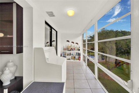 Condo in Doral, Florida, 3 bedrooms  № 1954938 - photo 9