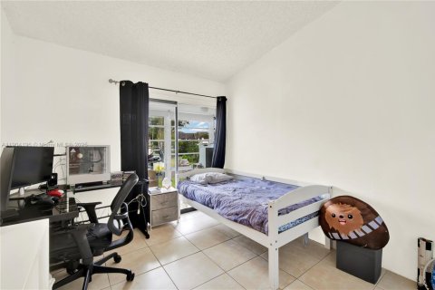 Condo in Doral, Florida, 3 bedrooms  № 1954938 - photo 20
