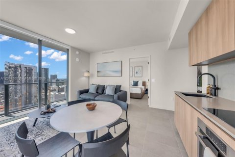 Condo in Miami, Florida, 2 bedrooms № 2252444 - photo 10